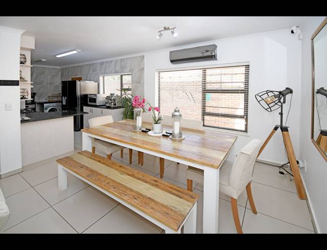 3 BEDROOM HOUSE FOR SALE IN NORTH RIDING